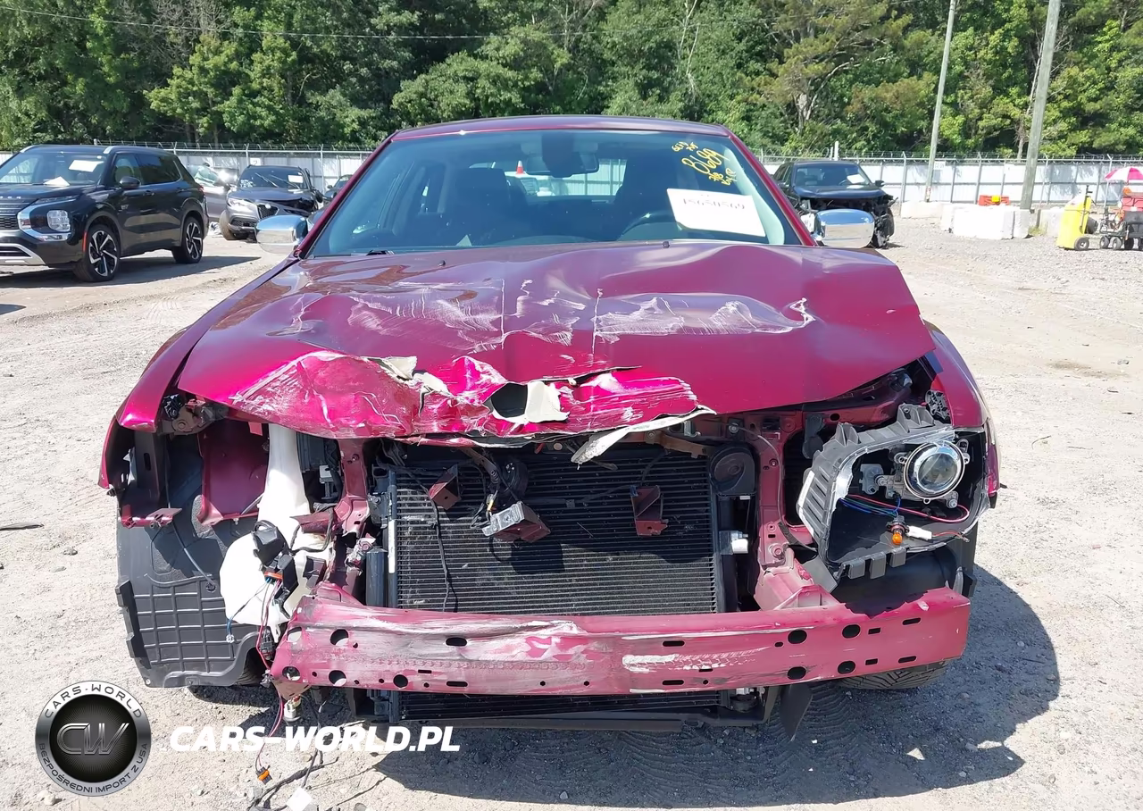 2020 Chrysler 300 Limited VIN:2C3CCAEG6LH108689 - 13