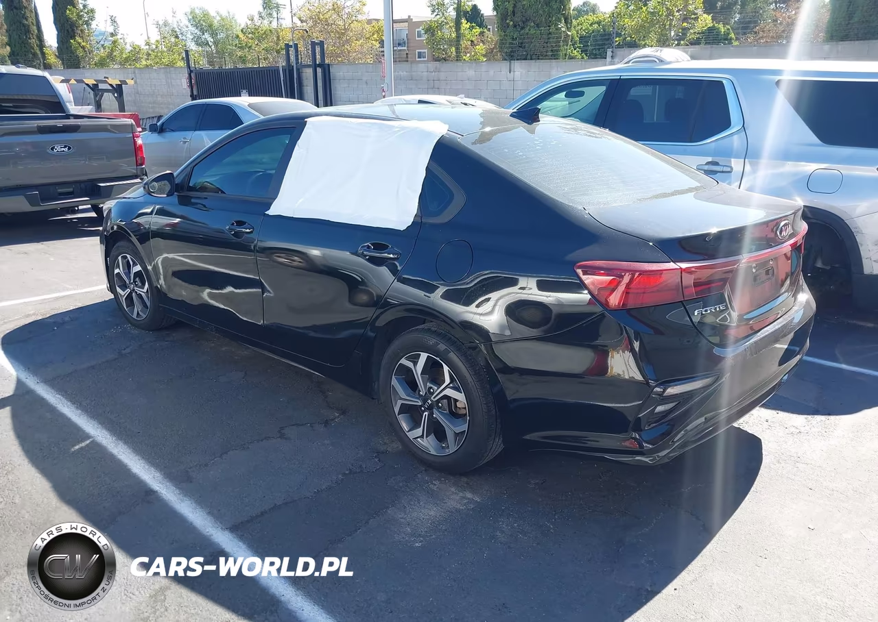 2020 Kia Forte Lxs VIN:3KPF24AD1LE257693 - 3