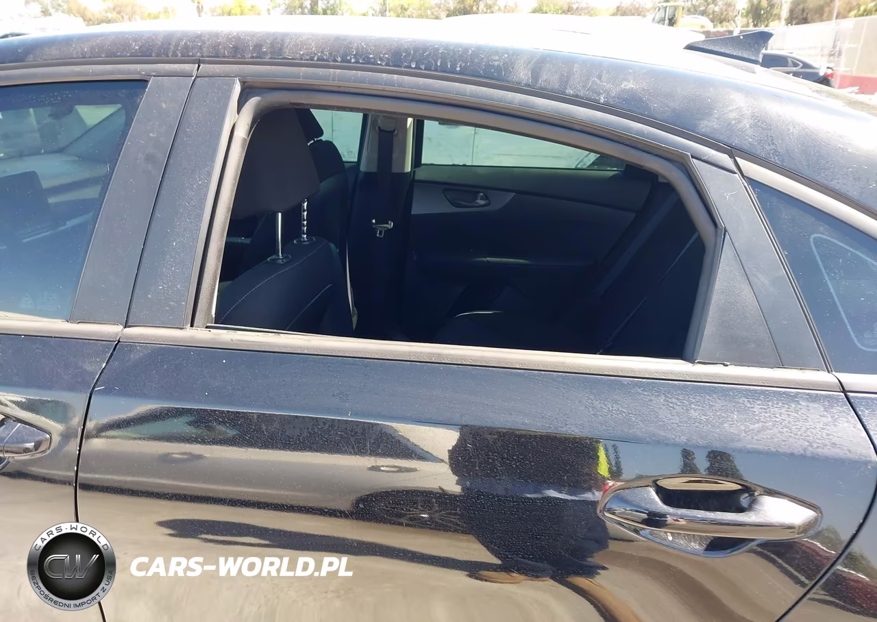 2020 Kia Forte Lxs VIN:3KPF24AD1LE257693 - 6