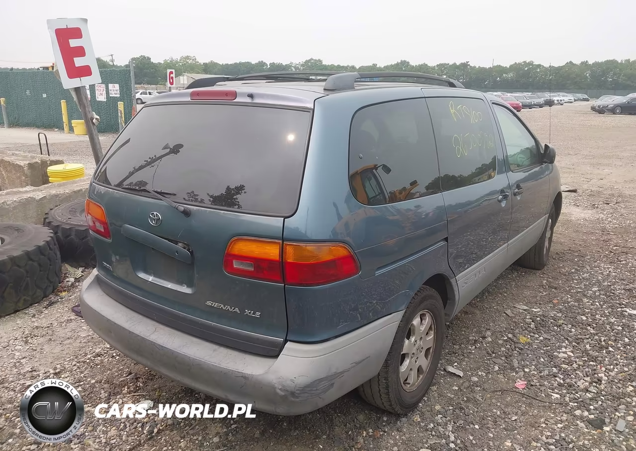 2000 Toyota Sienna Le VIN:4T3ZF13C9YU309507 - 4