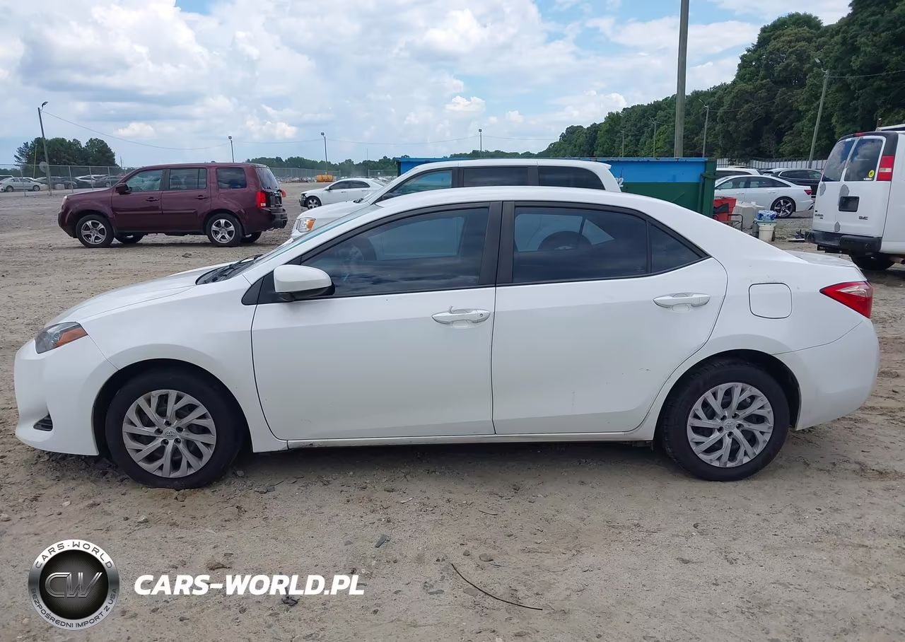 2019 Toyota Corolla Le VIN:5YFBURHE0KP857347 - 14