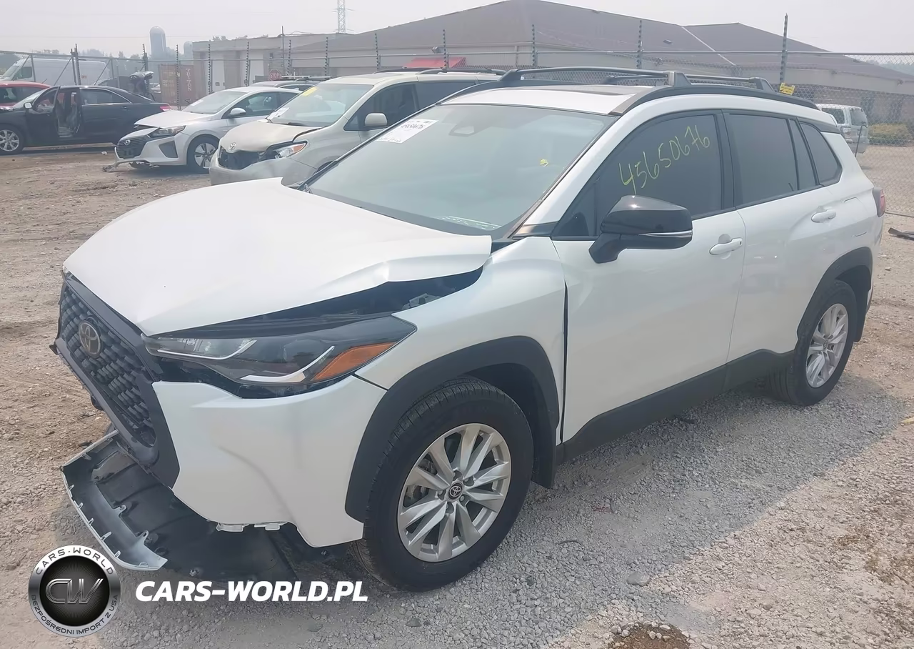 2025 Toyota Corolla Cross Le VIN:7MUBAABG6SV127489 - 2