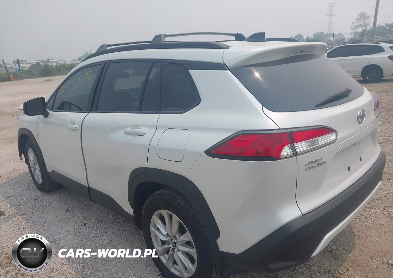 2025 Toyota Corolla Cross Le VIN:7MUBAABG6SV127489 - 3
