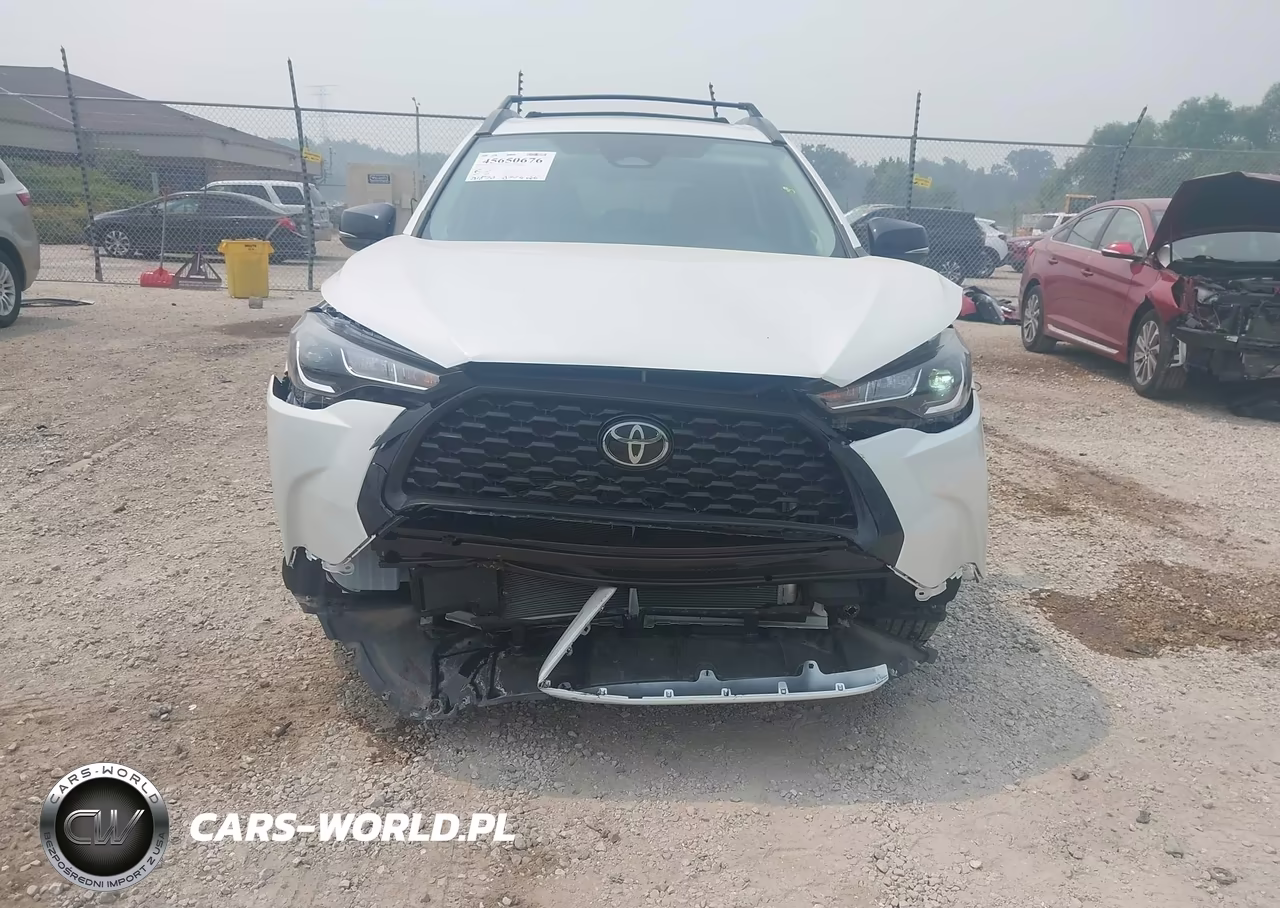 2025 Toyota Corolla Cross Le VIN:7MUBAABG6SV127489 - 6