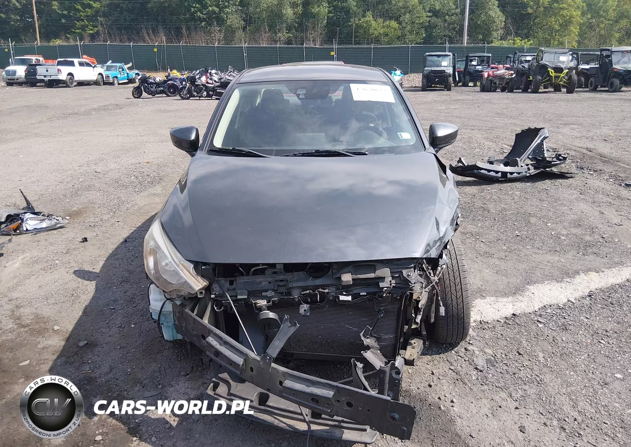 2019 Toyota Yaris Le VIN:3MYDLBYV0KY517622 - 12