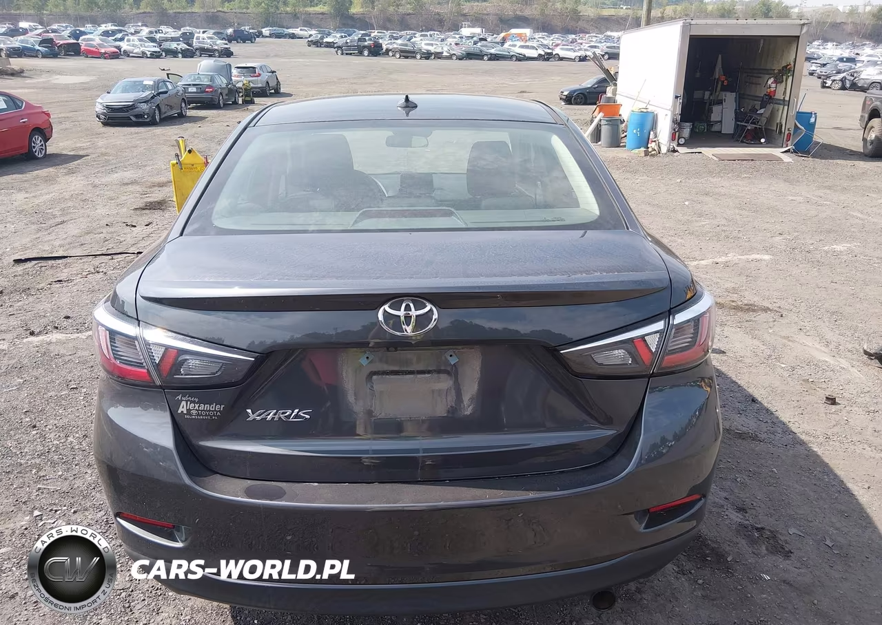 2019 Toyota Yaris Le VIN:3MYDLBYV0KY517622 - 16