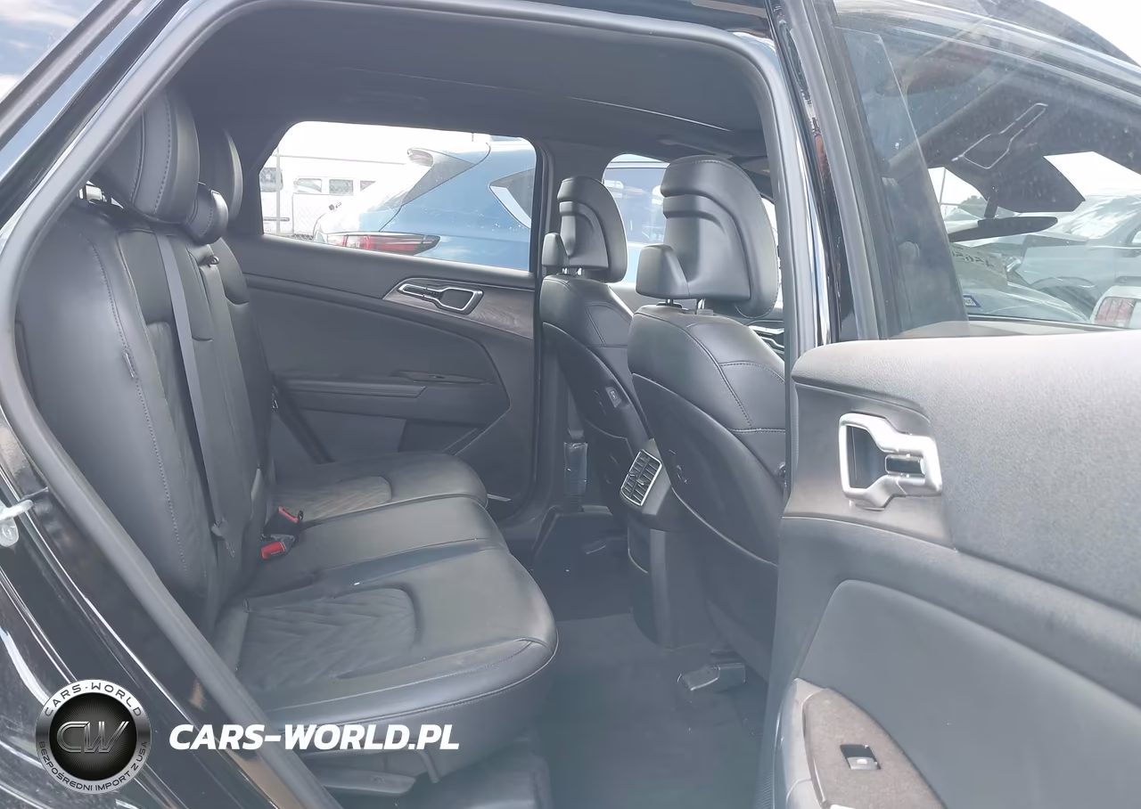 2025 Kia Sportage X-Line VIN:5XYK6CDF6SG236625 - 8