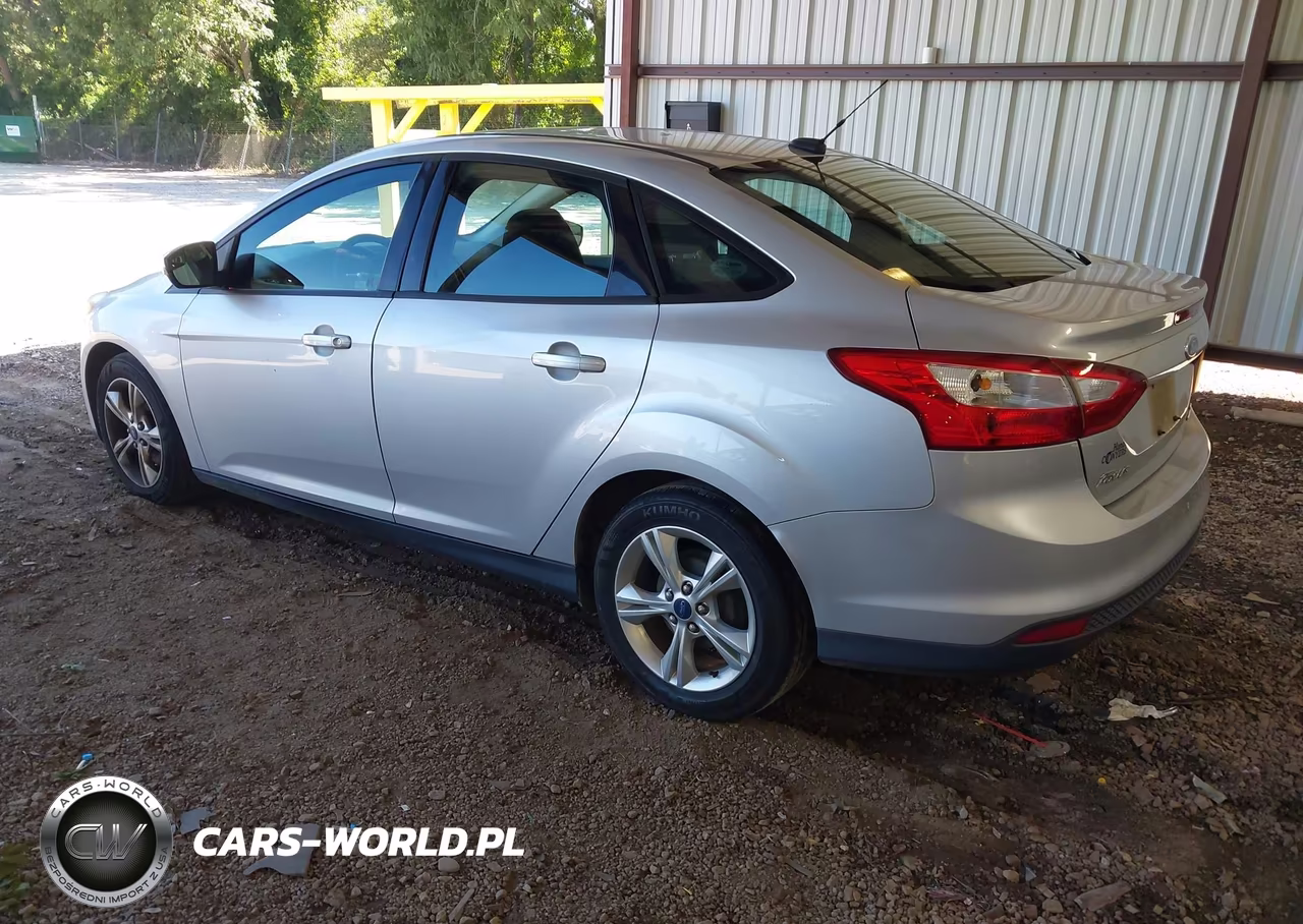 2013 Ford Focus Se VIN:1FADP3F25DL368692 - 3