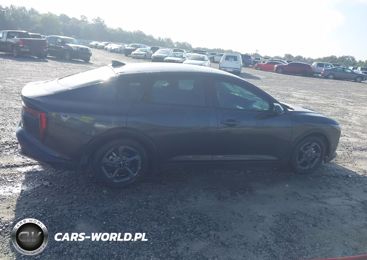 2025 Kia K4 Lxs VIN:3KPFT4DE3SE094478 - 13