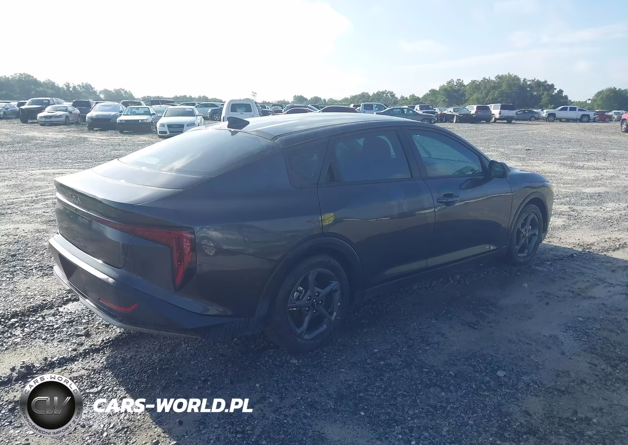 2025 Kia K4 Lxs VIN:3KPFT4DE3SE094478 - 4