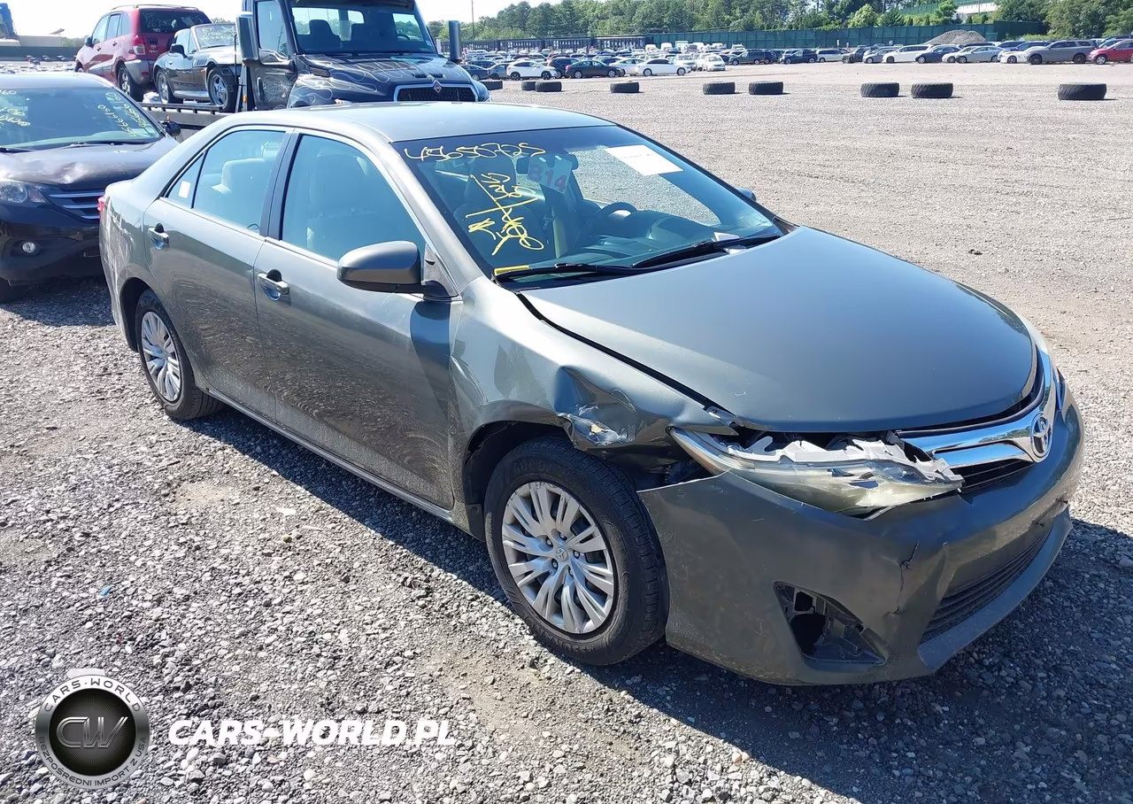2014 Toyota Camry Le VIN:4T4BF1FK1ER353399 - 1