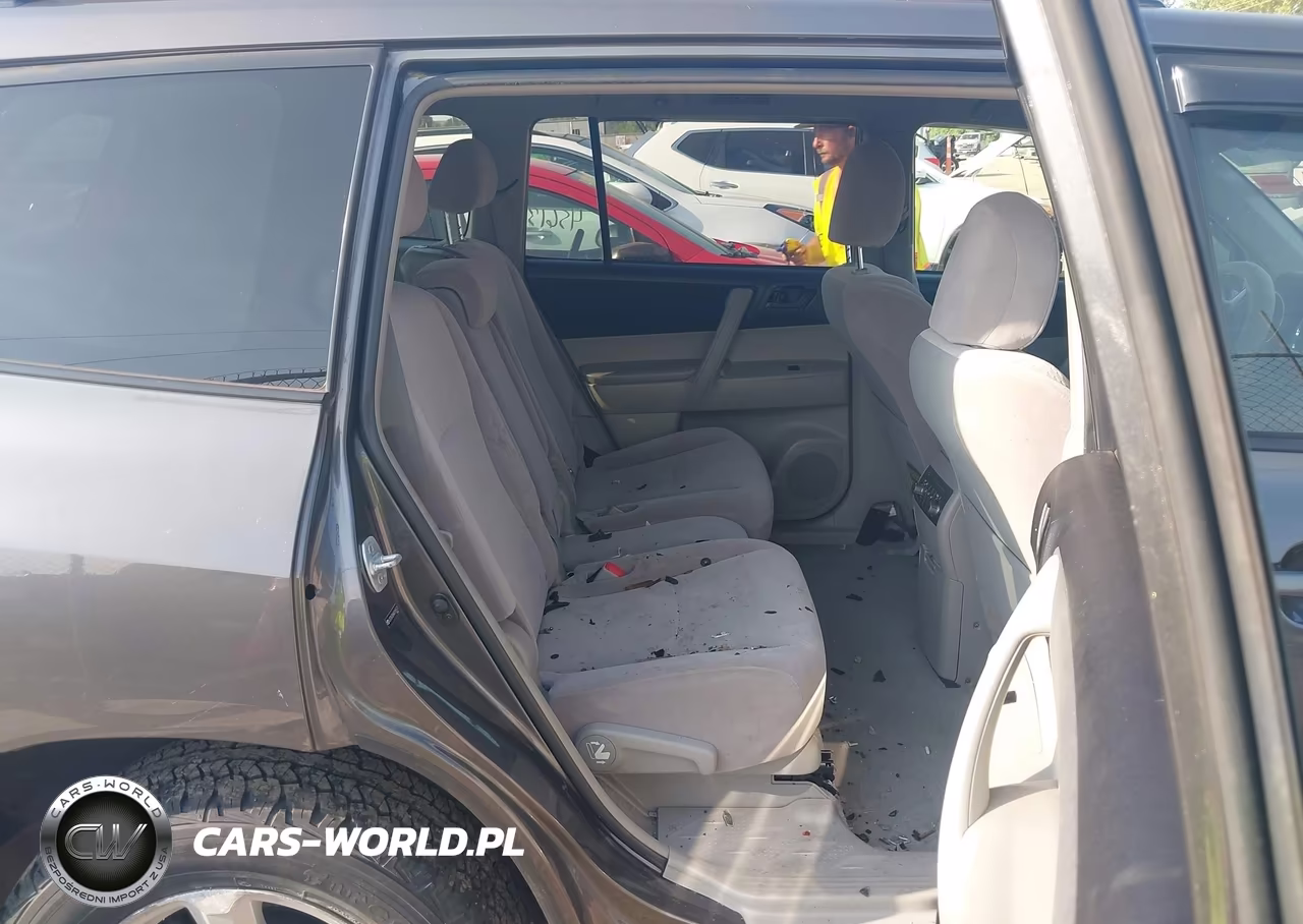2010 Toyota Highlander Base V6 VIN:JTEBK3EH6A2165572 - 8