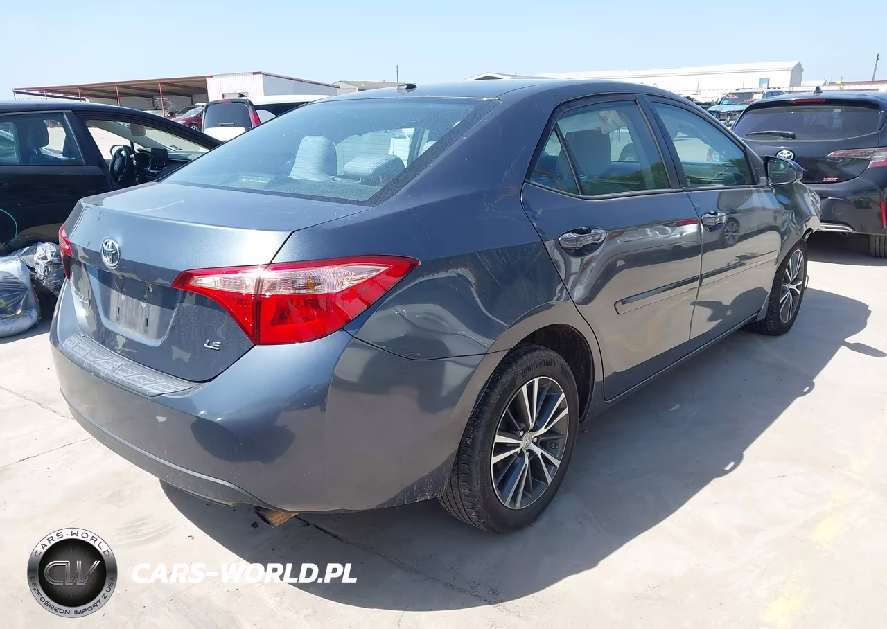 2017 Toyota Corolla Le VIN:2T1BURHE6HC766978 - 4