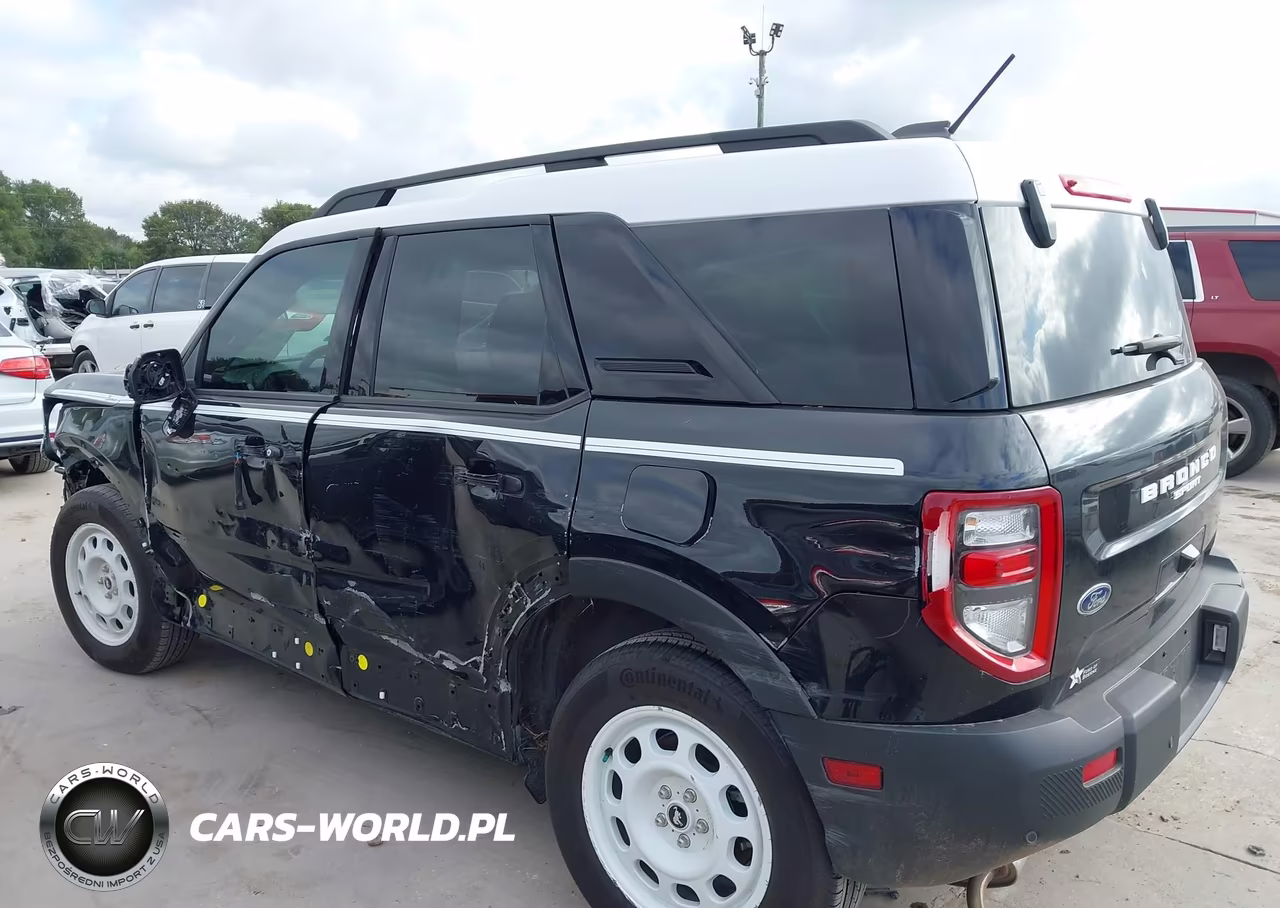 2025 Ford Bronco Sport Heritage VIN:3FMCR9GN0SRE54255 - 14