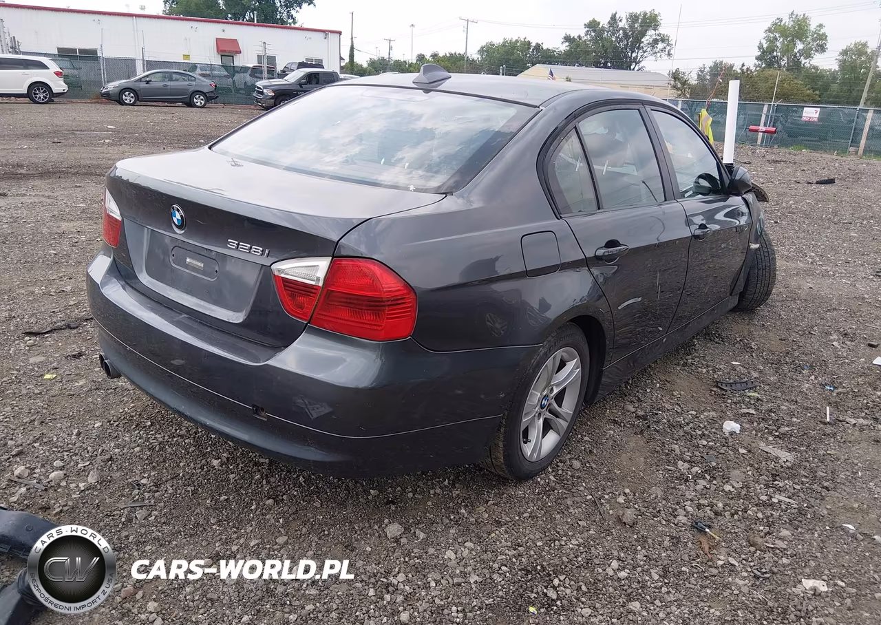 2008 BMW 328I VIN:WBAVA375X8NL55274 - 4