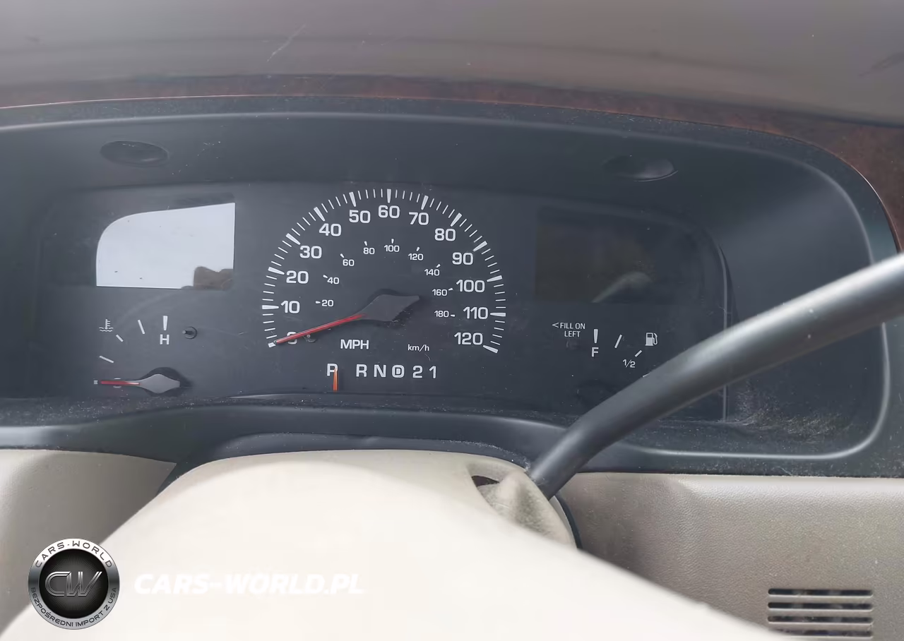 2001 Lincoln Town Car Executive VIN:1LNHM81W11Y733634 - 7