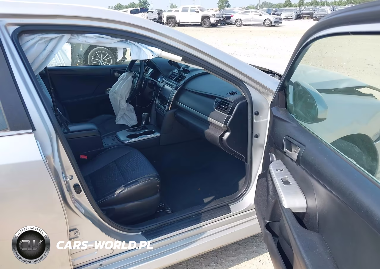 2014 Toyota Camry Se VIN:4T1BF1FK5EU407653 - 5