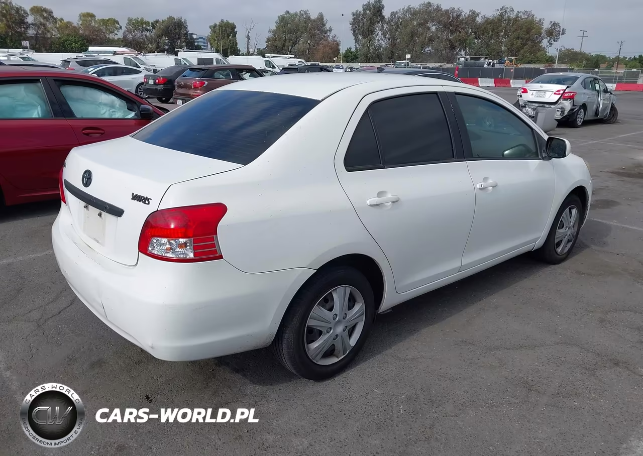 2010 Toyota Yaris VIN:JTDBT4K30A1354630 - 4