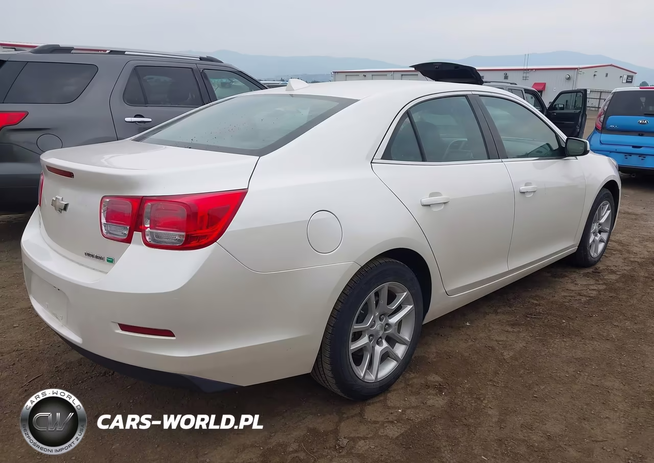 2013 Chevrolet Malibu Eco VIN:1G11D5RR8DF100687 - 4
