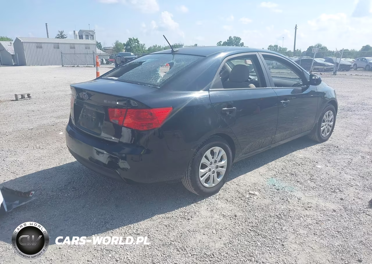 2011 Kia Forte Lx VIN:KNAFT4A2XB5376328 - 4