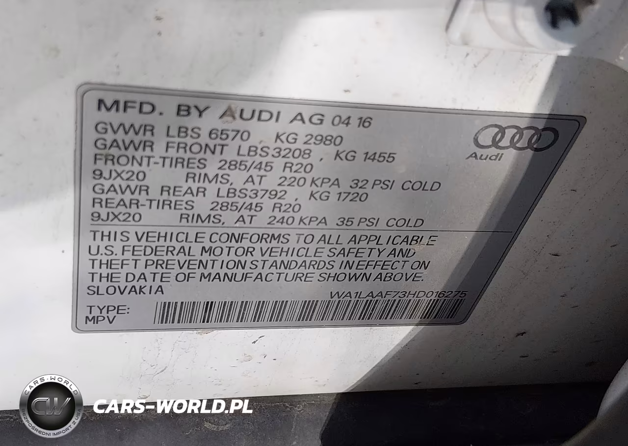 2017 Audi Q7 3.0T Premium VIN:WA1LAAF73HD016275 - 9