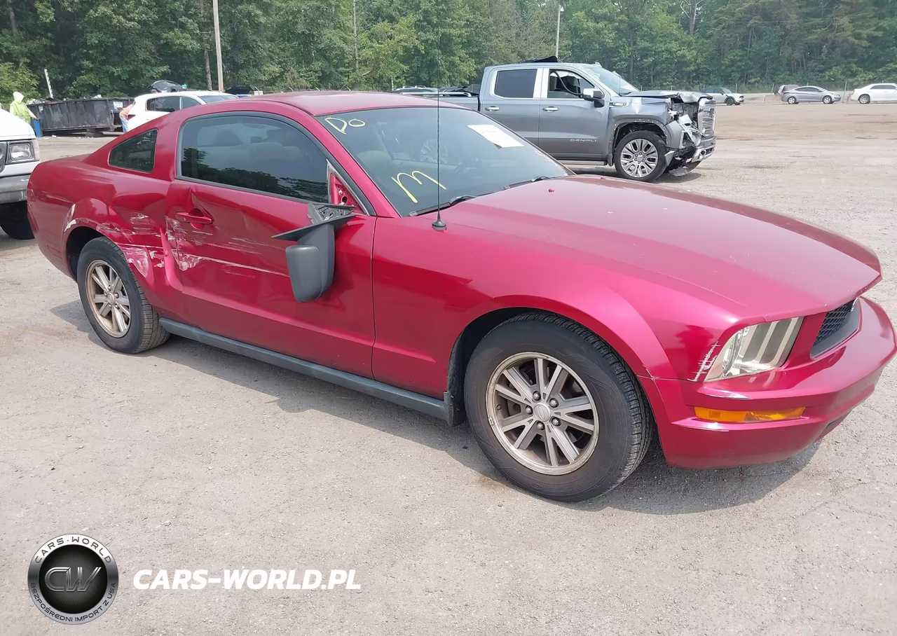 2007 Ford Mustang V6 Deluxe-V6 Premium – zdjęcie 1 z 16