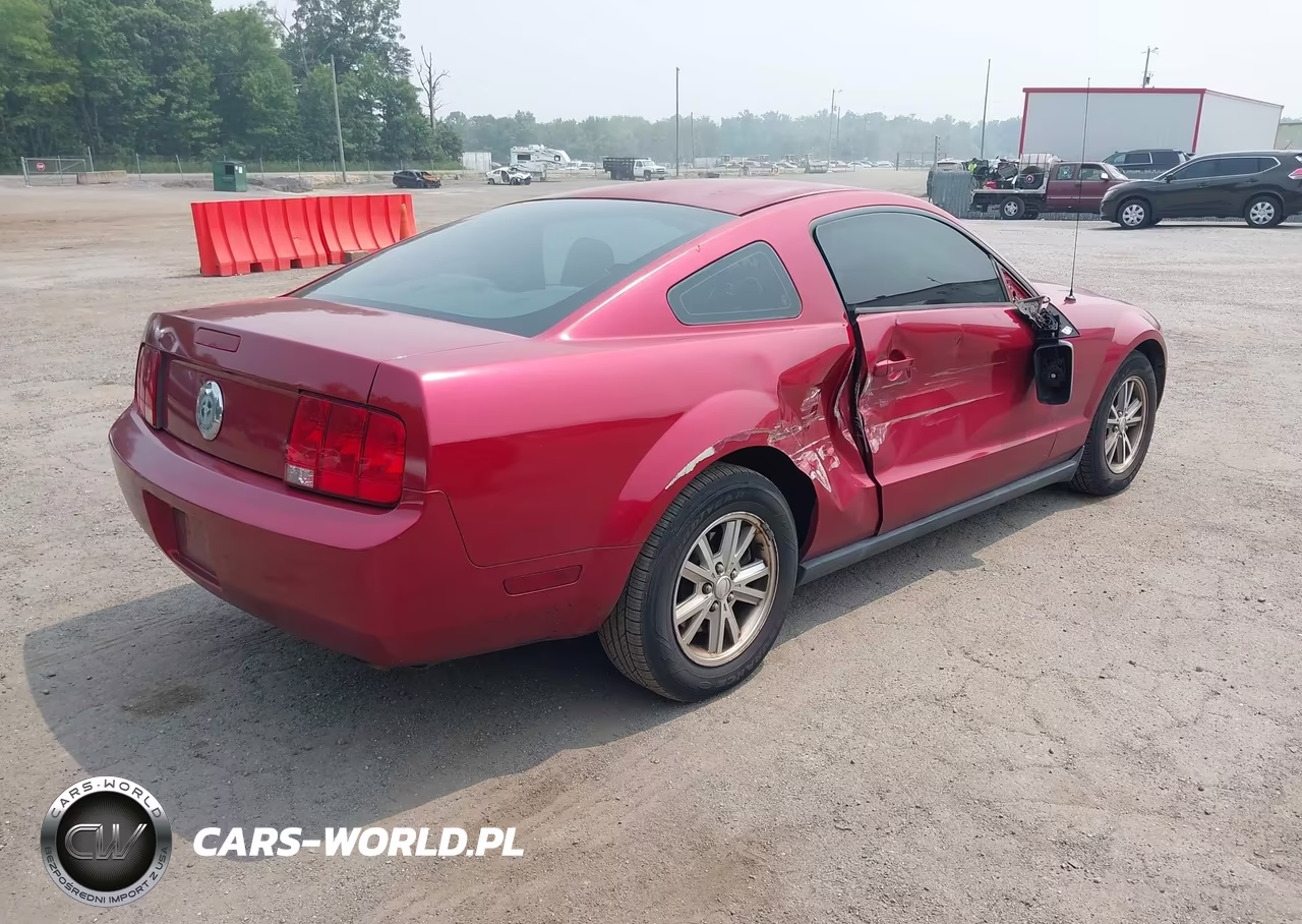 2007 Ford Mustang V6 Deluxe-V6 Premium VIN:1ZVFT80N775337142 - 4