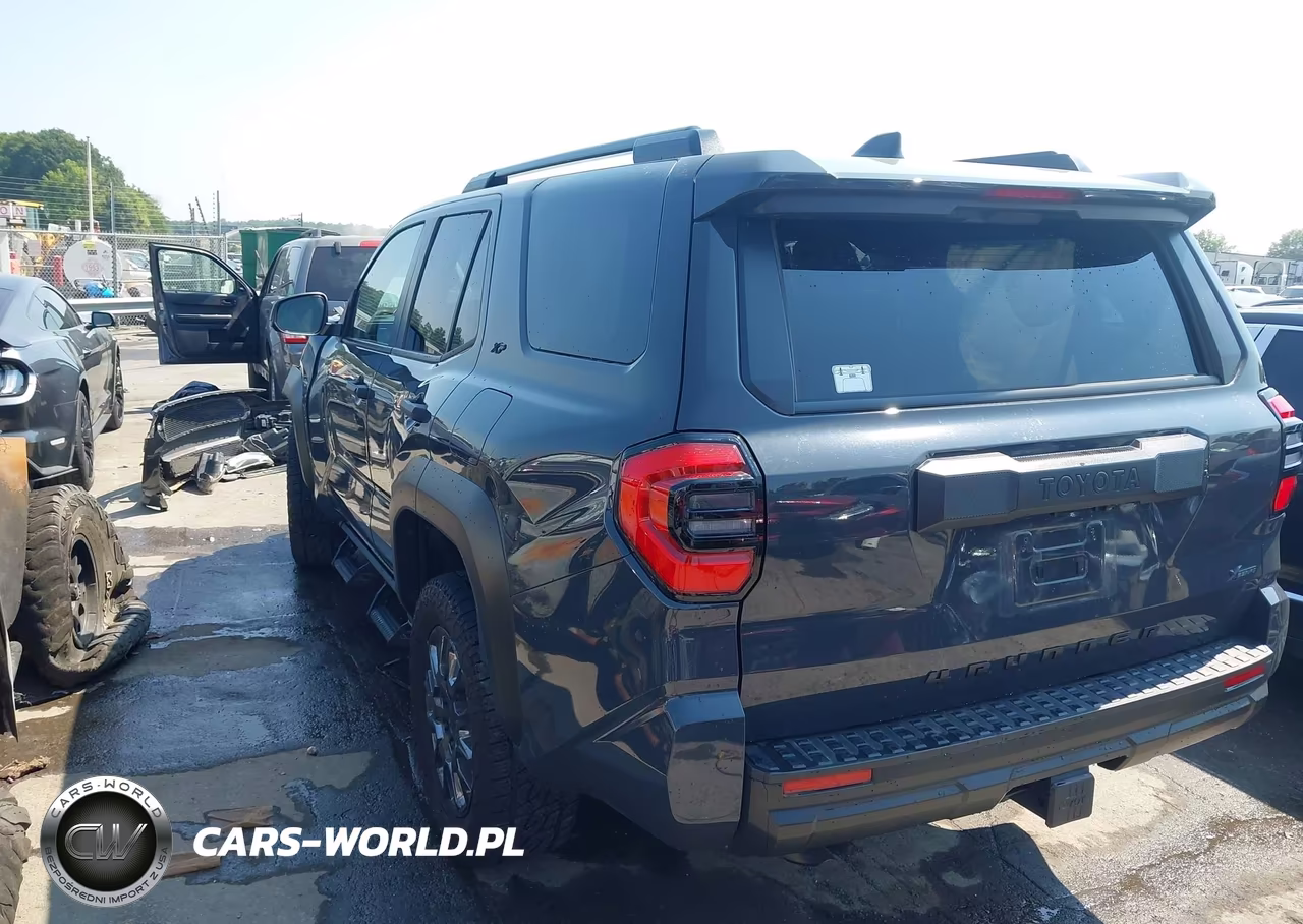 2025 Toyota 4Runner Sr5 VIN:JTEVA5BR0S5043640 - 3
