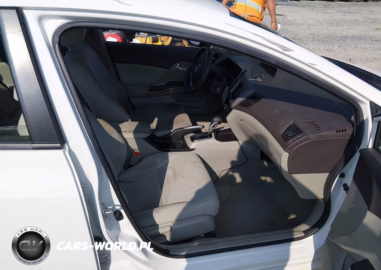 2012 Honda Civic Hybrid VIN:JHMFB4F28CS003384 - 5
