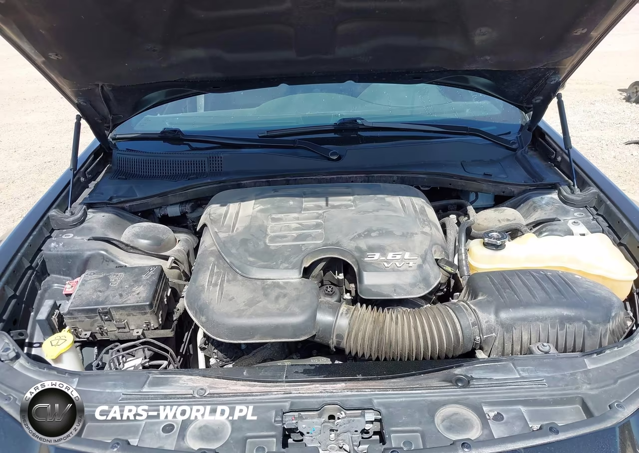 2018 Chrysler 300 300S VIN:2C3CCABG5JH190884 - 10