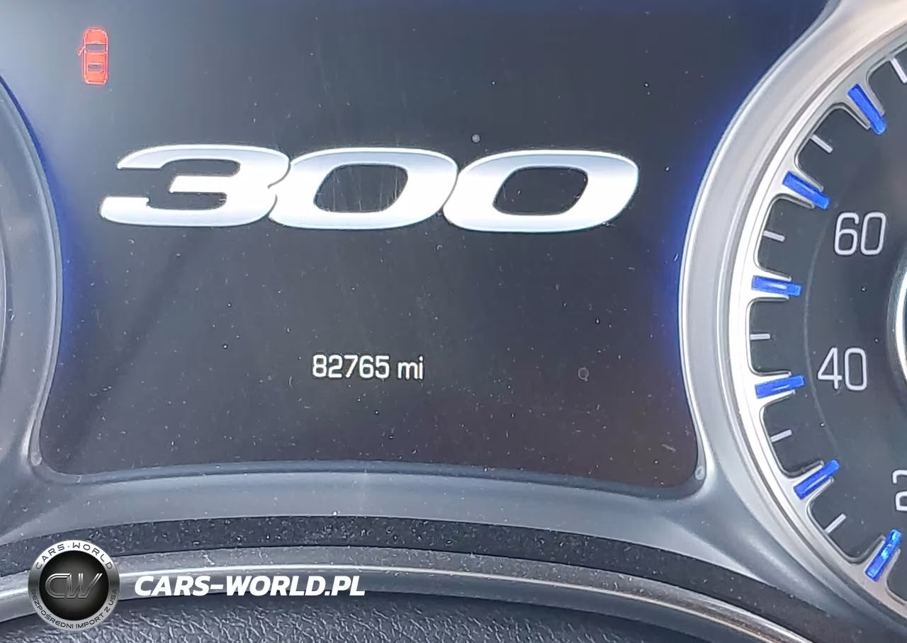 2018 Chrysler 300 300S VIN:2C3CCABG5JH190884 - 16