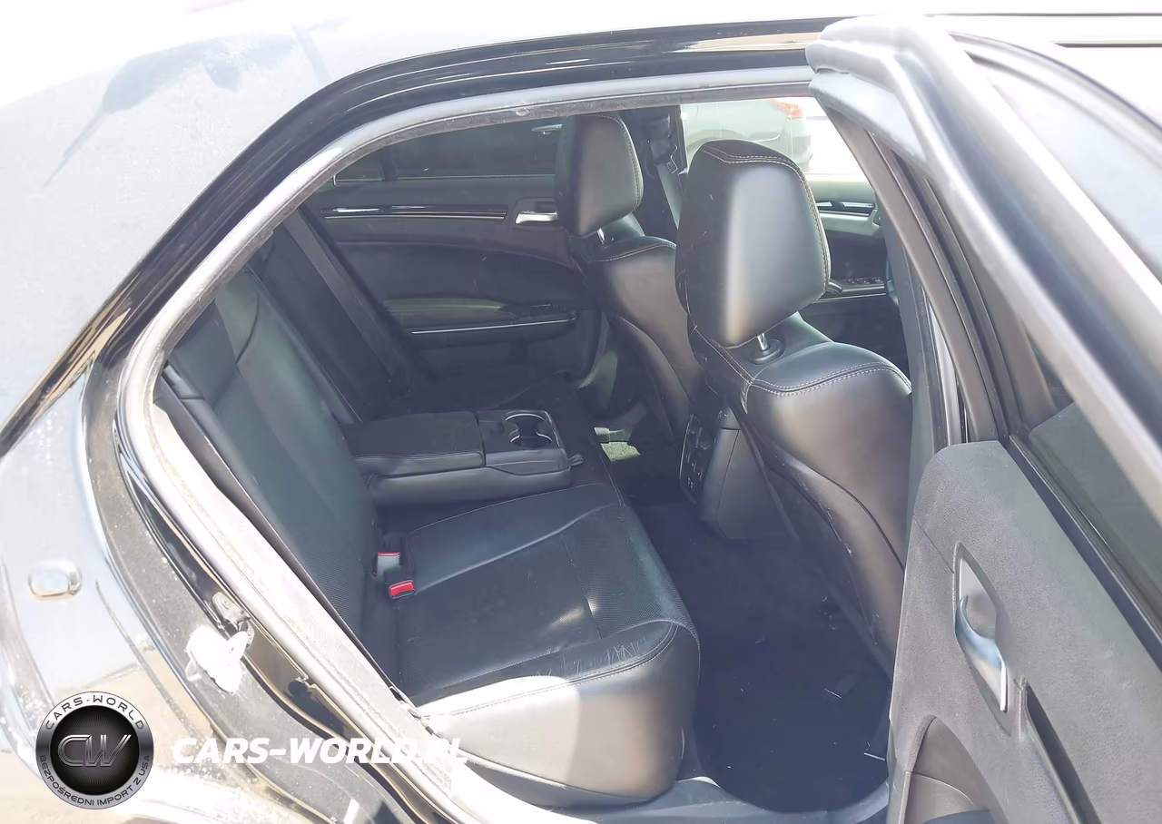 2018 Chrysler 300 300S VIN:2C3CCABG5JH190884 - 8