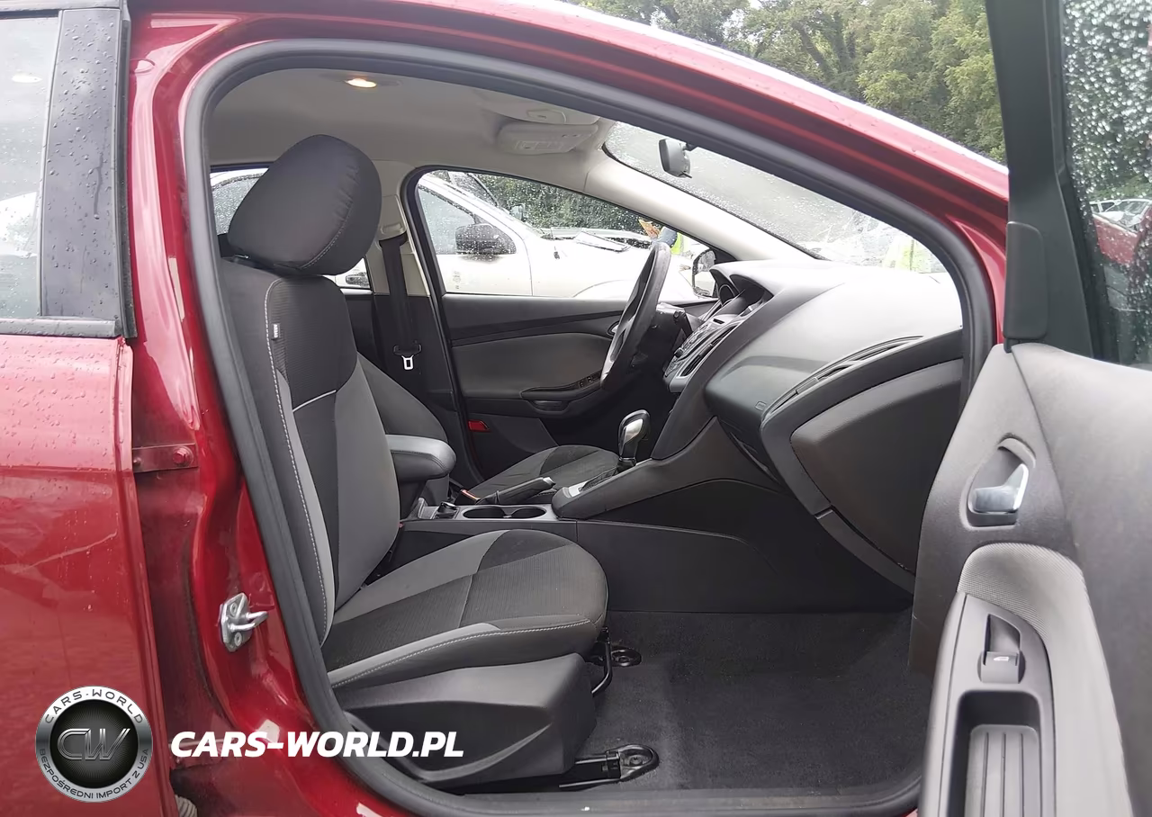 2014 Ford Focus Se VIN:1FADP3K25EL413184 - 5