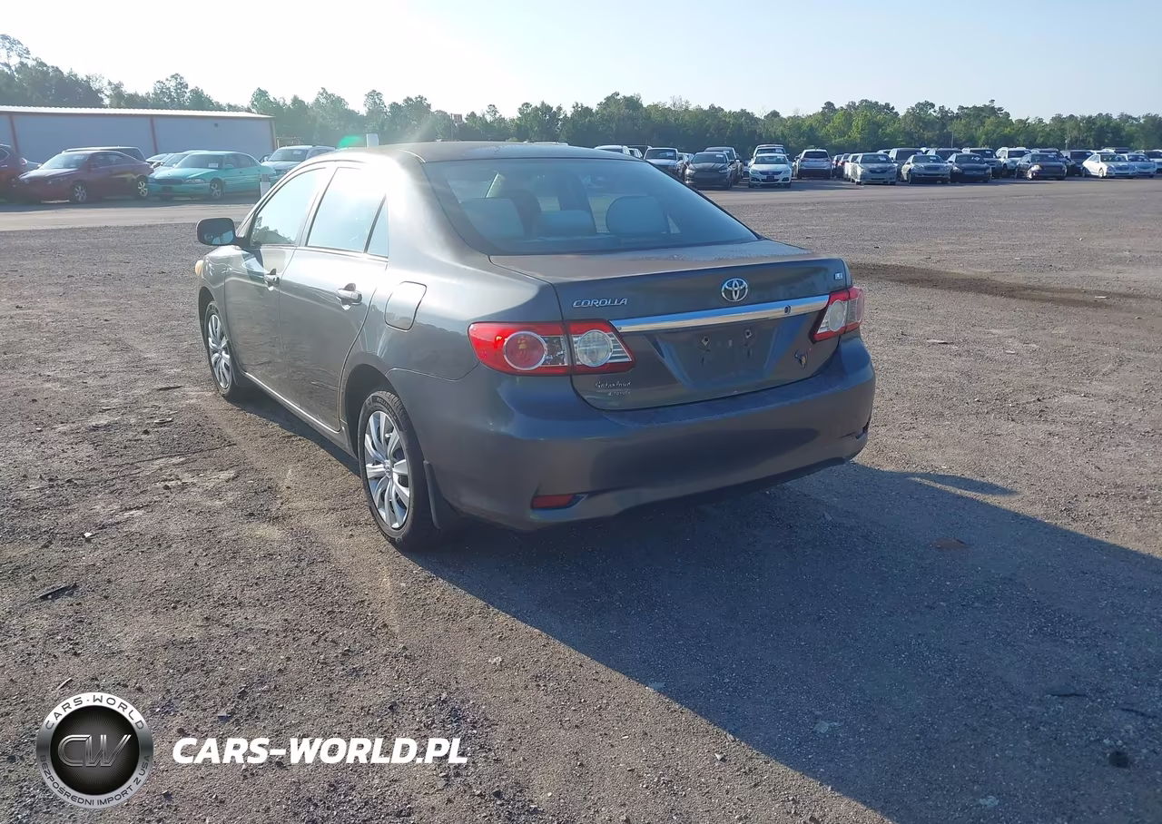 2013 Toyota Corolla Le VIN:2T1BU4EE9DC124532 - 3