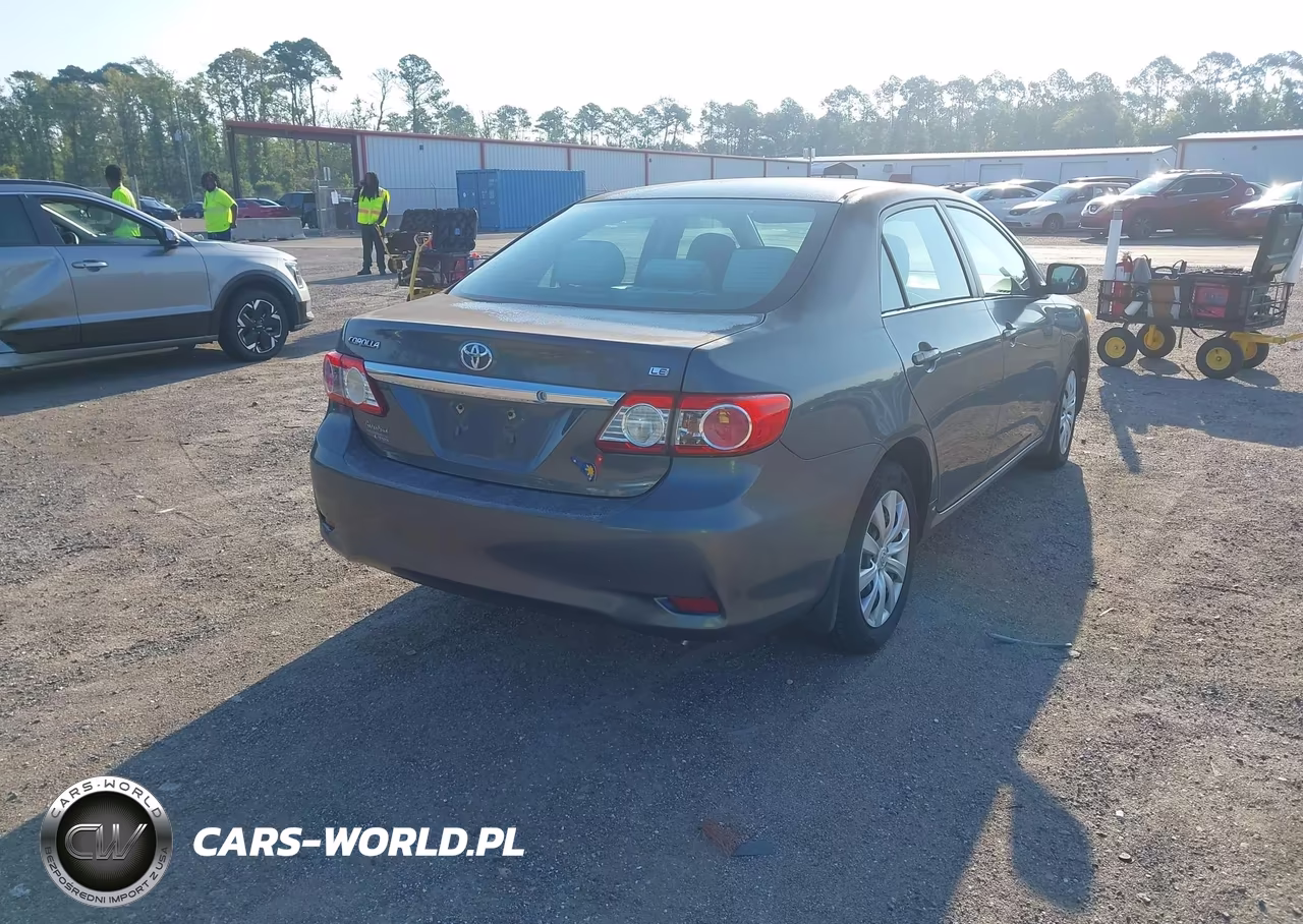 2013 Toyota Corolla Le VIN:2T1BU4EE9DC124532 - 4