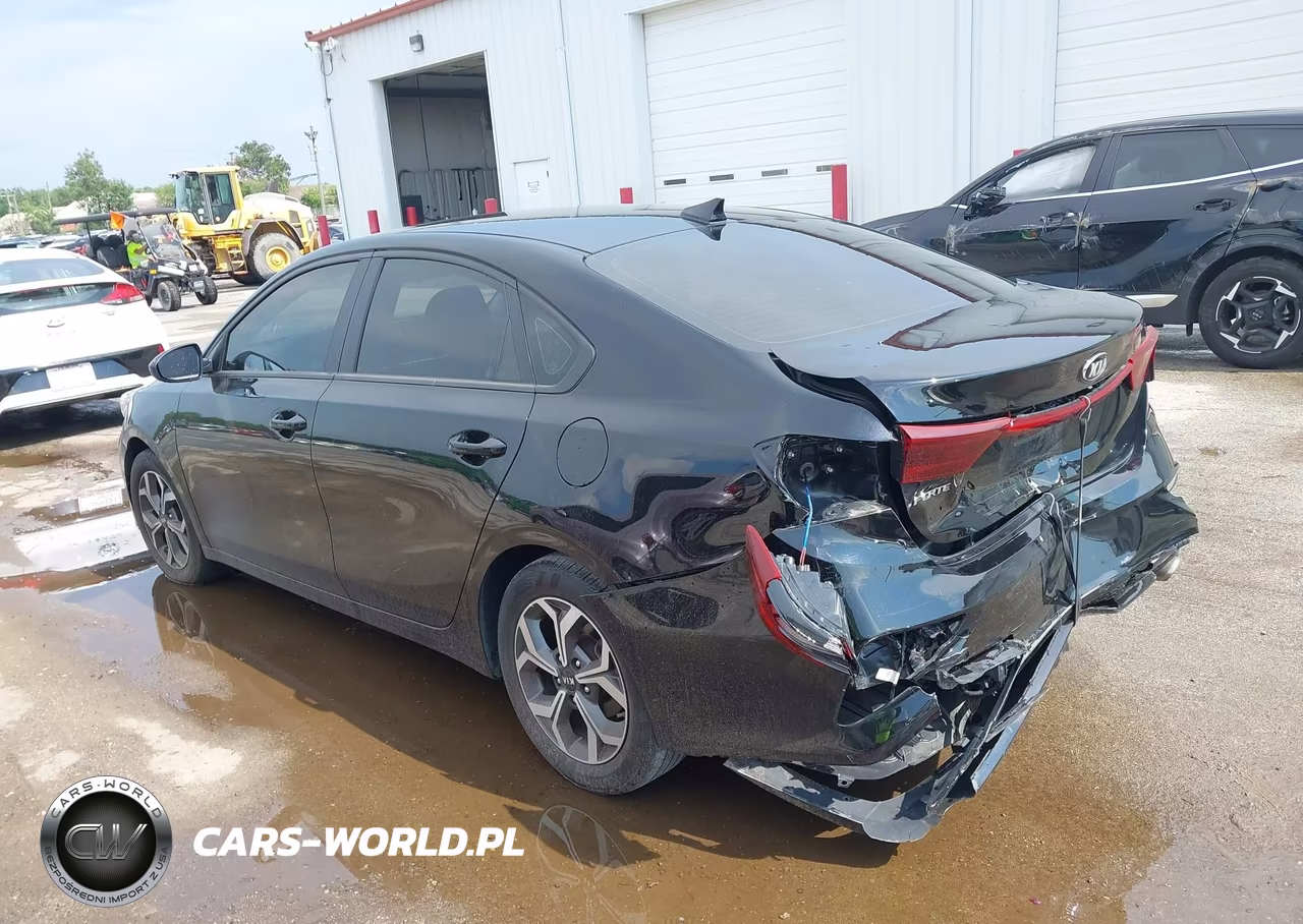 2021 Kia Forte Lxs VIN:3KPF24AD5ME296689 - 3