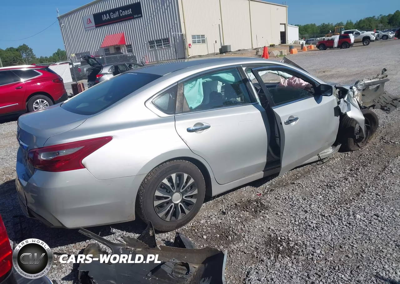 2018 Nissan Altima 2.5 S VIN:1N4AL3AP7JC163288 - 4