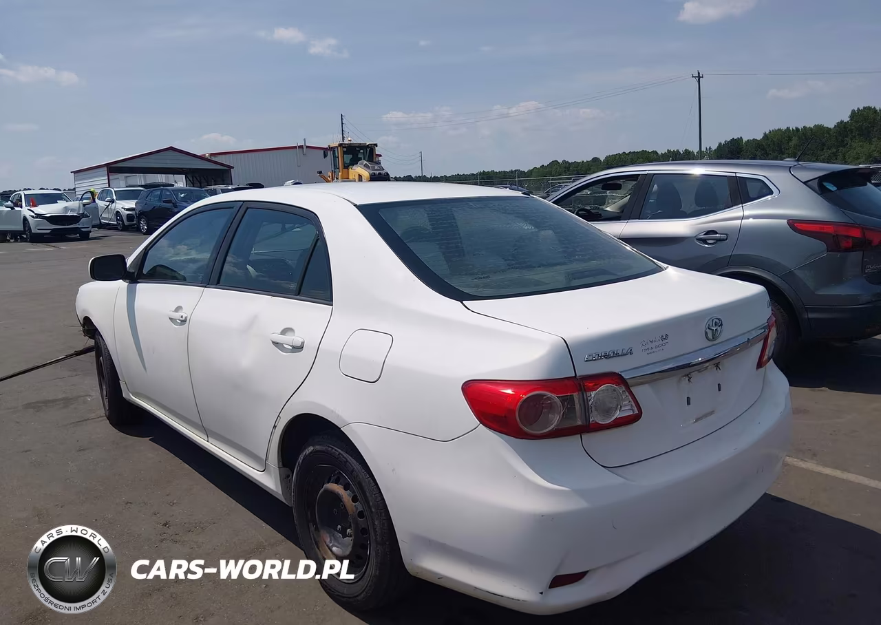 2011 Toyota Corolla Le VIN:2T1BU4EE2BC730414 - 3