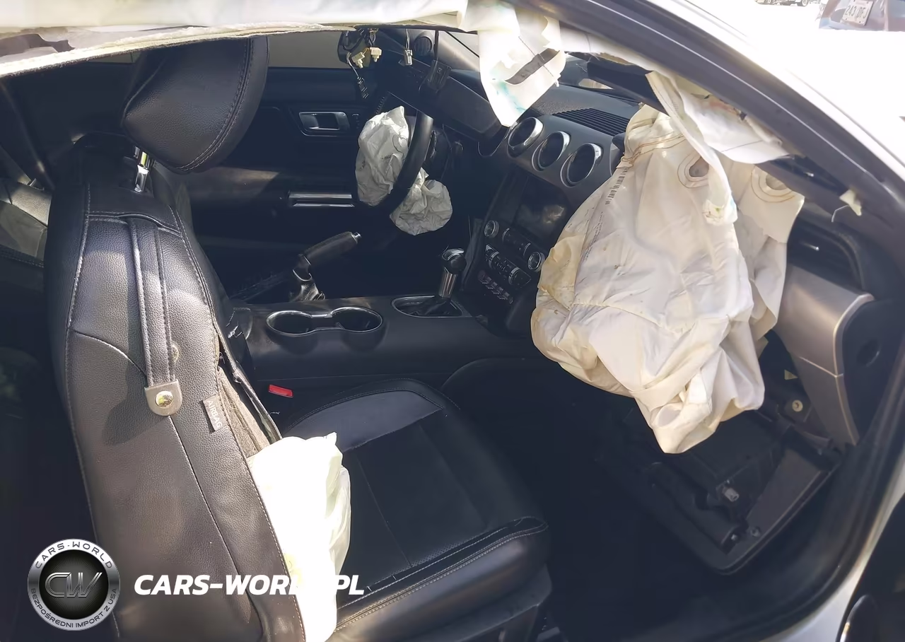 2019 Ford Mustang Ecoboost Premium VIN:1FA6P8TH2K5159751 - 5