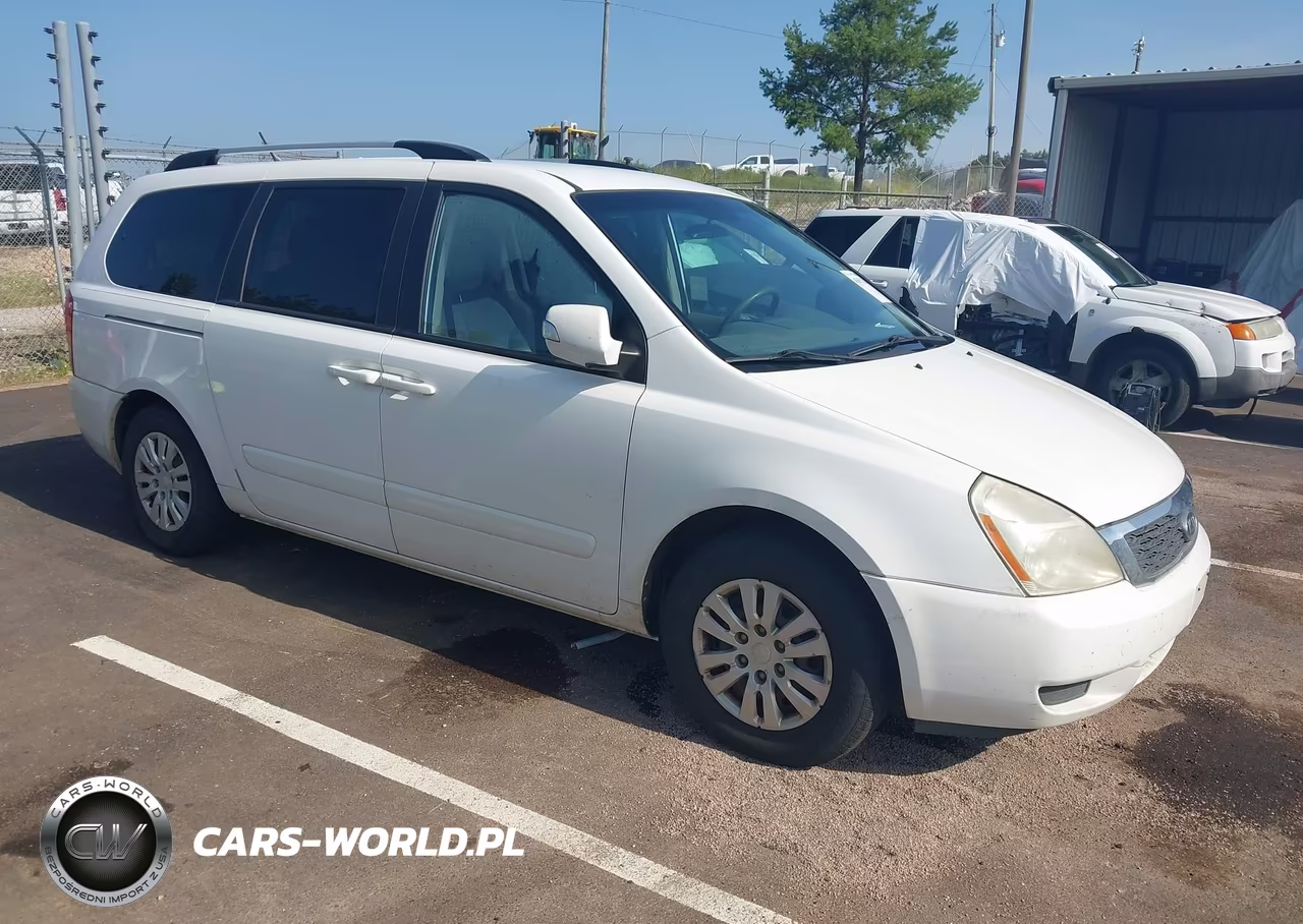 2012 Kia Sedona Lx