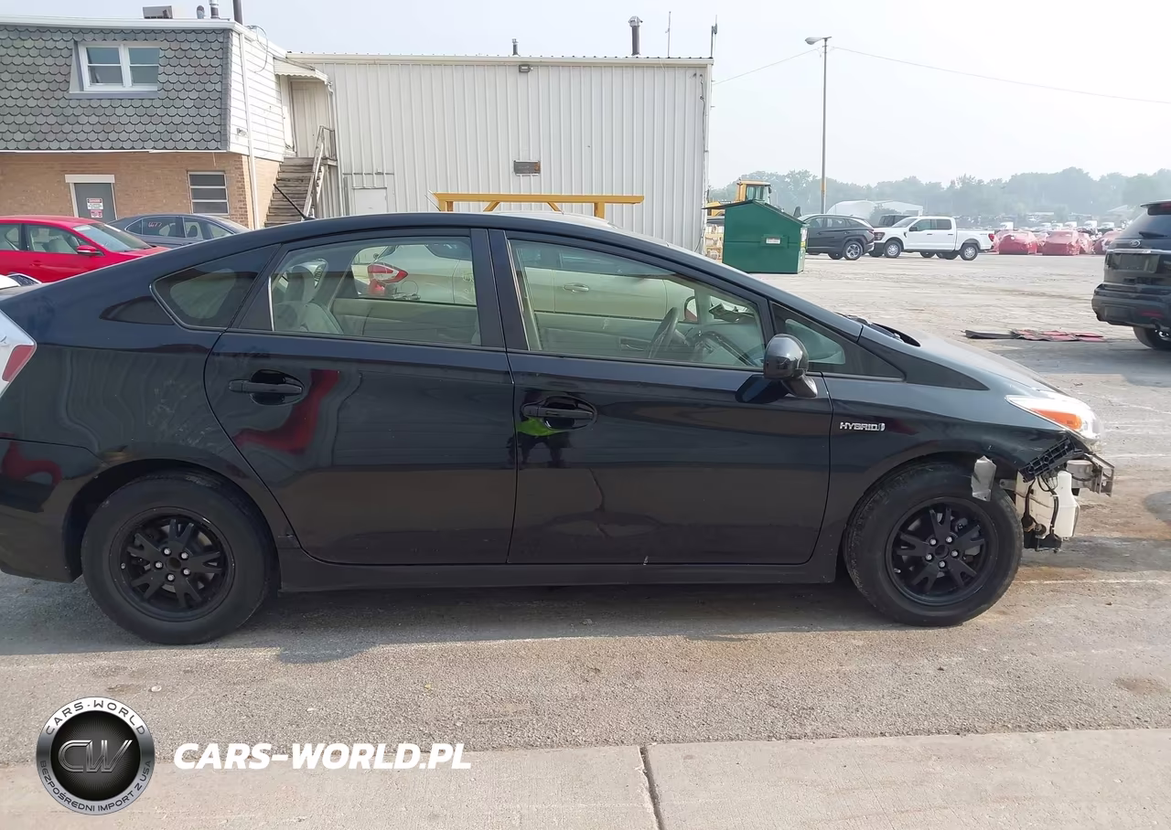 2014 Toyota Prius Two VIN:JTDKN3DU2E1772784 - 13