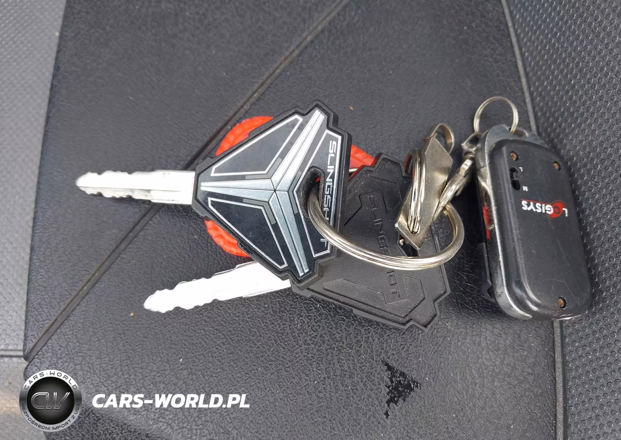 2015 Polaris Slingshot VIN:57XAASFA1F5104481 - 11