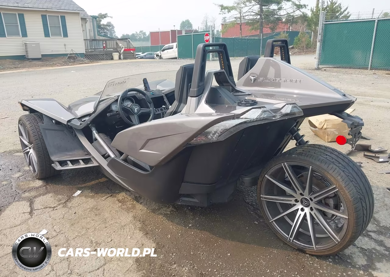 2015 Polaris Slingshot VIN:57XAASFA1F5104481 - 3