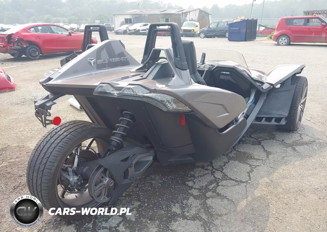 2015 Polaris Slingshot VIN:57XAASFA1F5104481 - 4