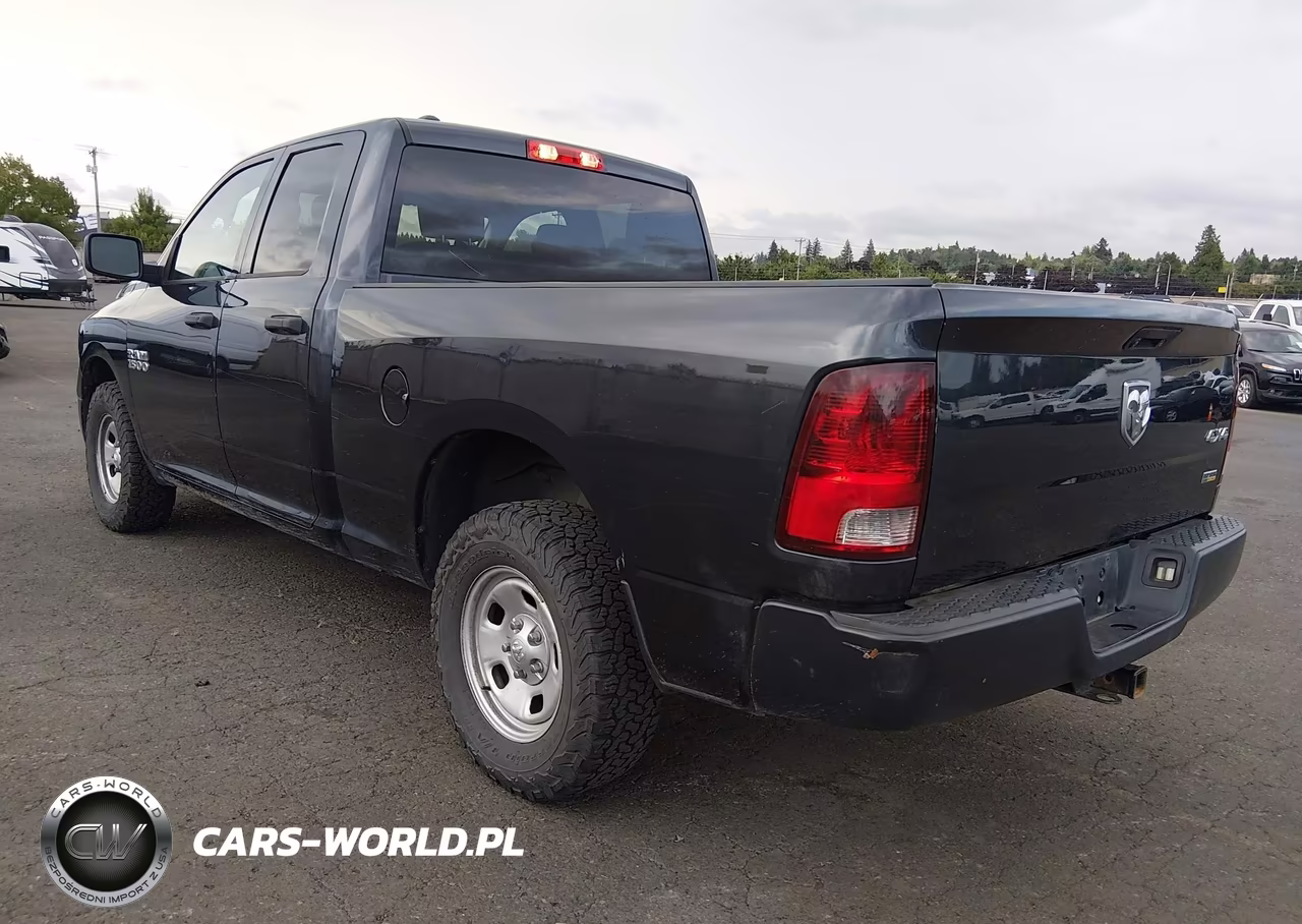 2018 Ram 1500 Tradesman 4X4 6'4 Box VIN:1C6RR7FG3JS297255 - 3