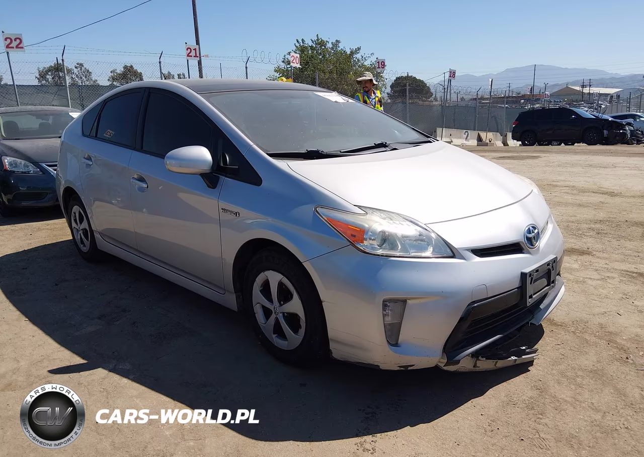 2014 Toyota Prius Three VIN:JTDKN3DU0E0382465 - 1