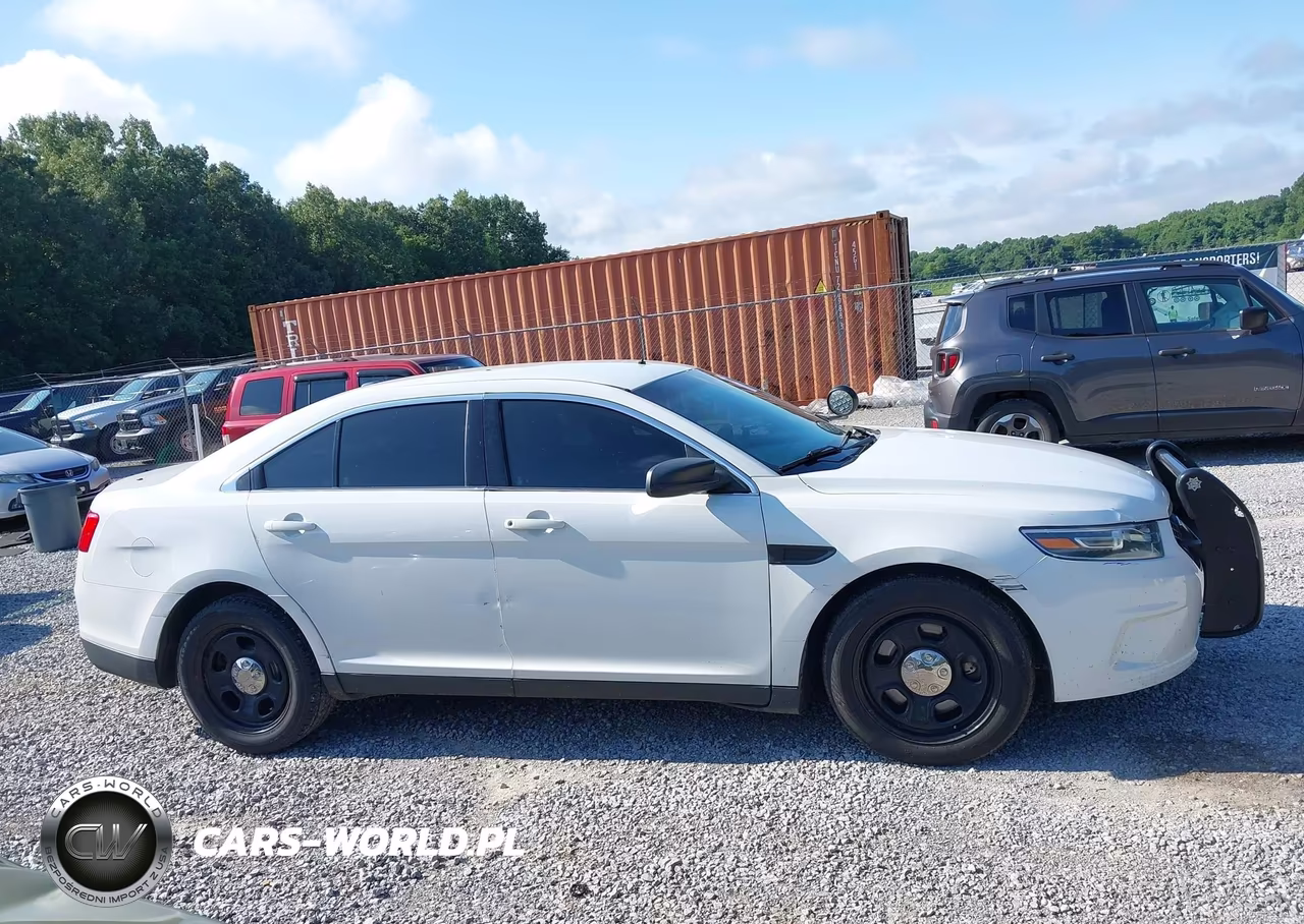 2015 Ford Police Interceptor VIN:1FAHP2L87FG138944 - 13