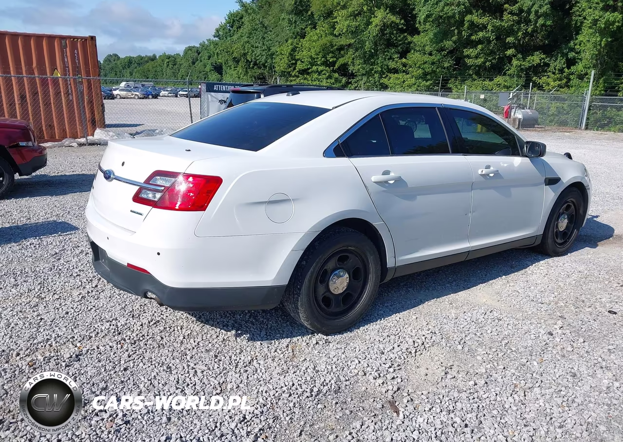 2015 Ford Police Interceptor VIN:1FAHP2L87FG138944 - 4