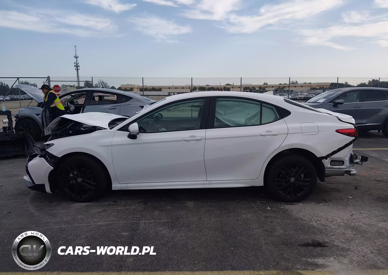 2026 Toyota Camry Se VIN:4T1DAACK2TU758514 - 14