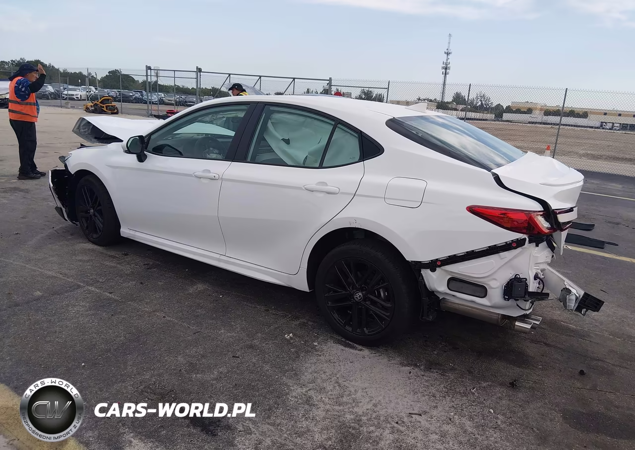 2026 Toyota Camry Se VIN:4T1DAACK2TU758514 - 3